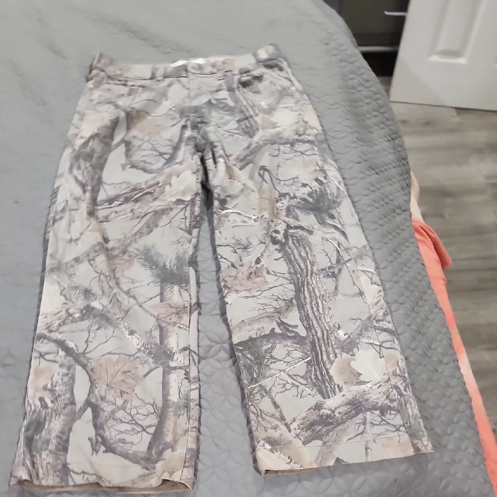 Like New Hollister Woodland Camouflage Pants - Picture 1 of 11